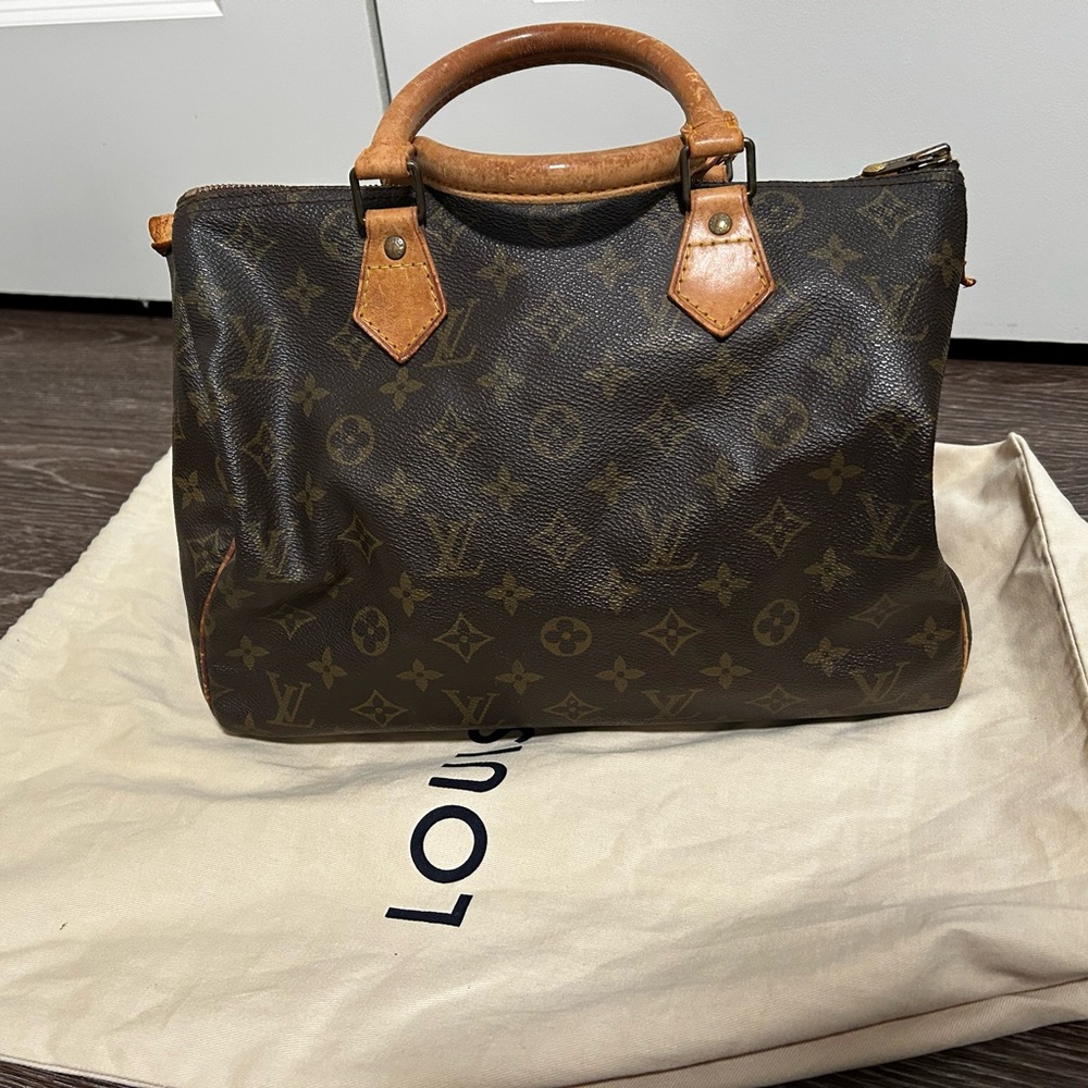 Louis Vuitton Monogram Speedy 30
